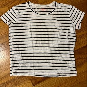 Vineyard Vines womens T- shirt - size small